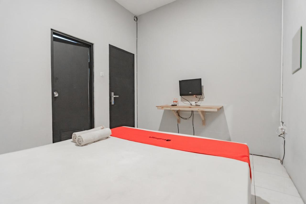 فندق Reddoorz Near Exit Toll Pasteur 4 باندونج المظهر الخارجي الصورة