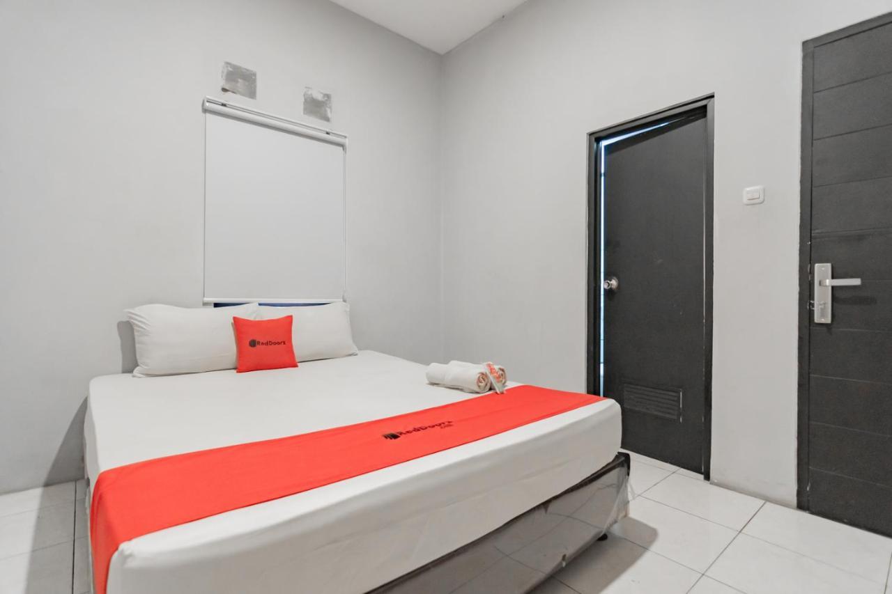 فندق Reddoorz Near Exit Toll Pasteur 4 باندونج المظهر الخارجي الصورة